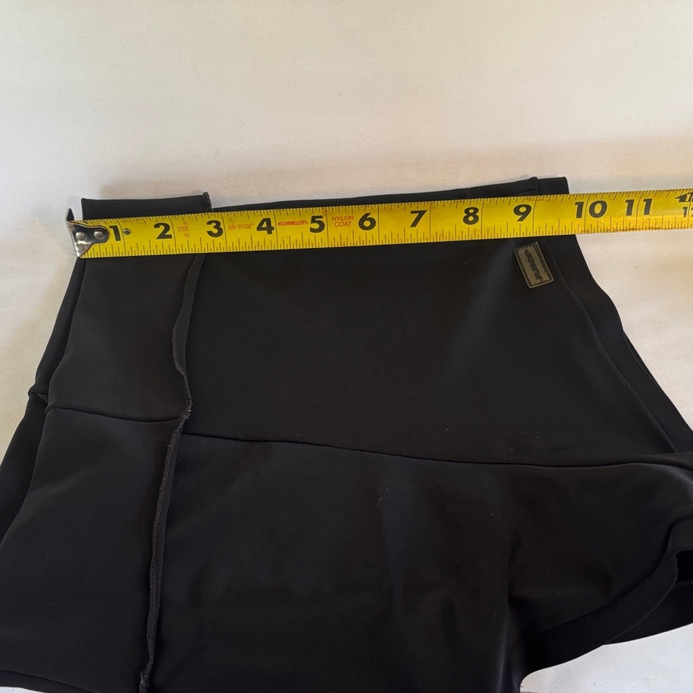 VINTAGE 1980โs BRAZILIAN BRAND โJUMPโ BLACK CROP TOP & SHORTS SET SIZE 8 - Picture 14 of 16